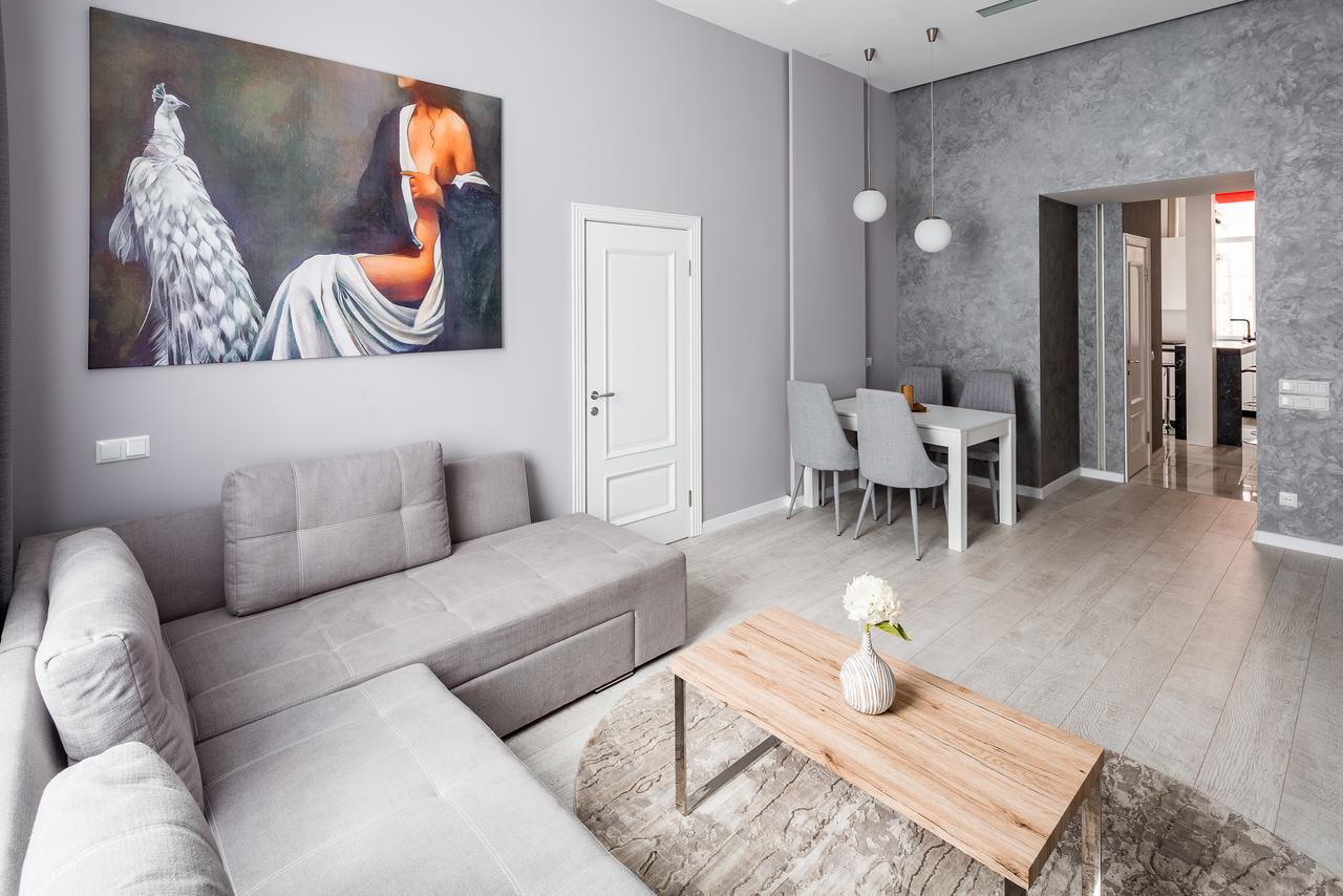 Leogrand Deluxe Apartments On Horodotska 33 Lviv Exterior photo
