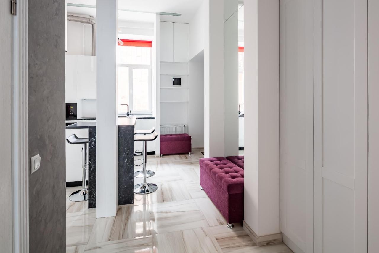 Leogrand Deluxe Apartments On Horodotska 33 Lviv Exterior photo